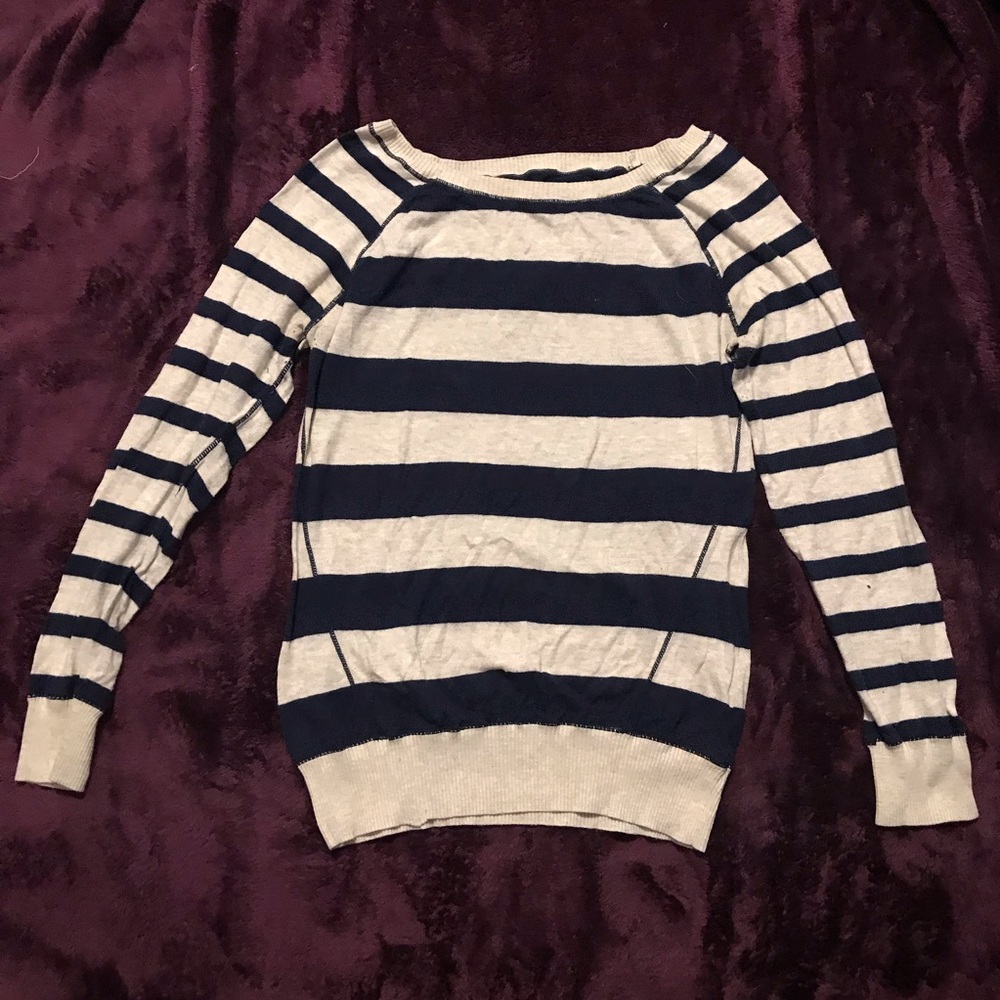 🌸(2 for $5 Bundle) Striped Sweater